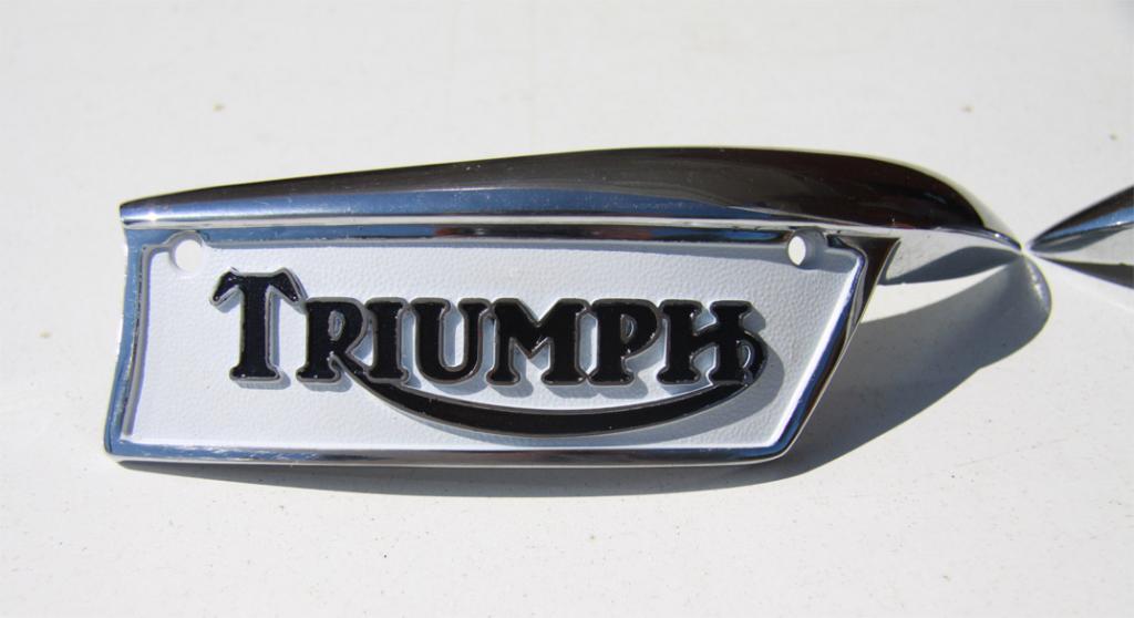Triumph tank badge